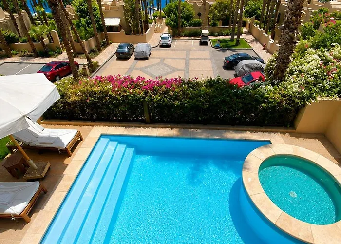 Four Season Private In Sheikh Villa *