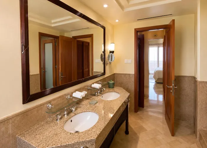 Four Season Private In Sheikh *